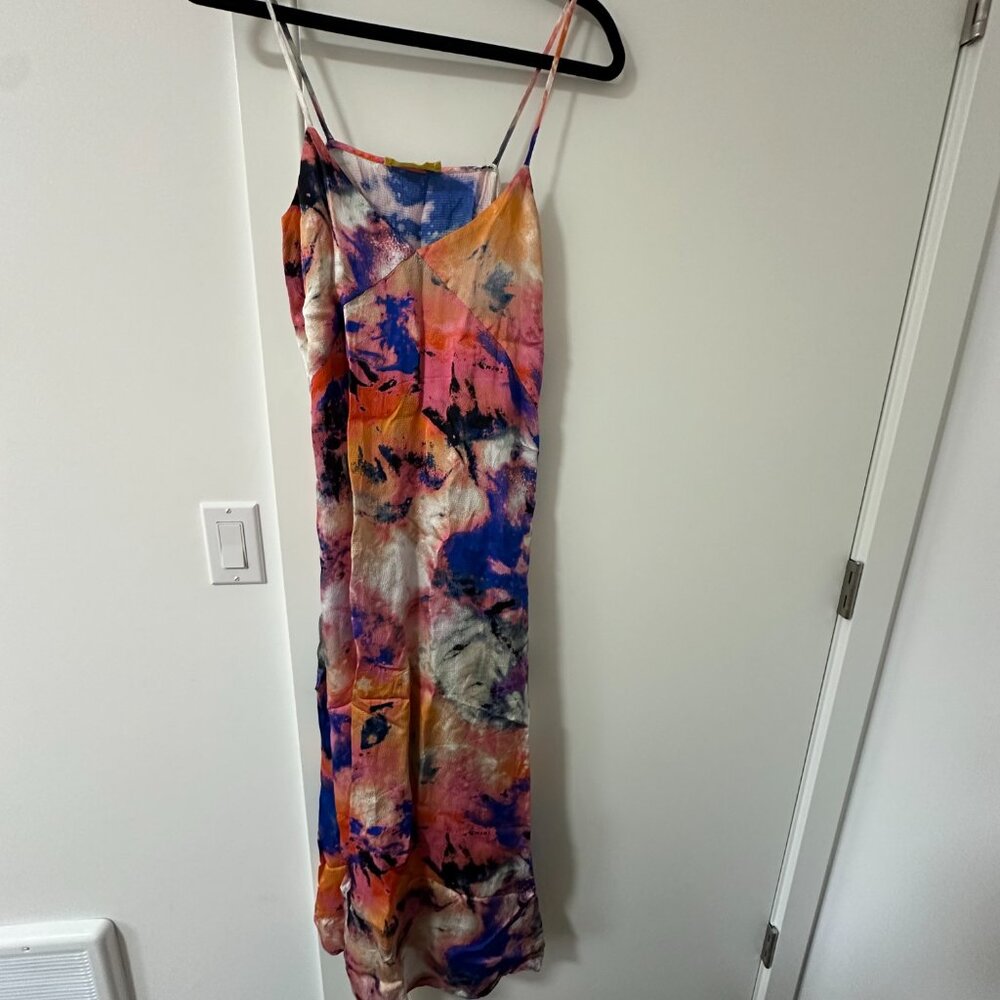 The Everlane x Marques' Almeida Satin Tie-Dye Dress - Picture 4 of 5